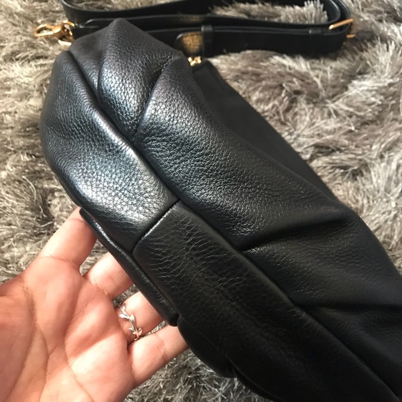 Classic Q Natasha Cross Body - Picture 8 of 8